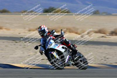 media/Jan-08-2022-SoCal Trackdays (Sat) [[1ec2777125]]/Turn 4 (1145am)/